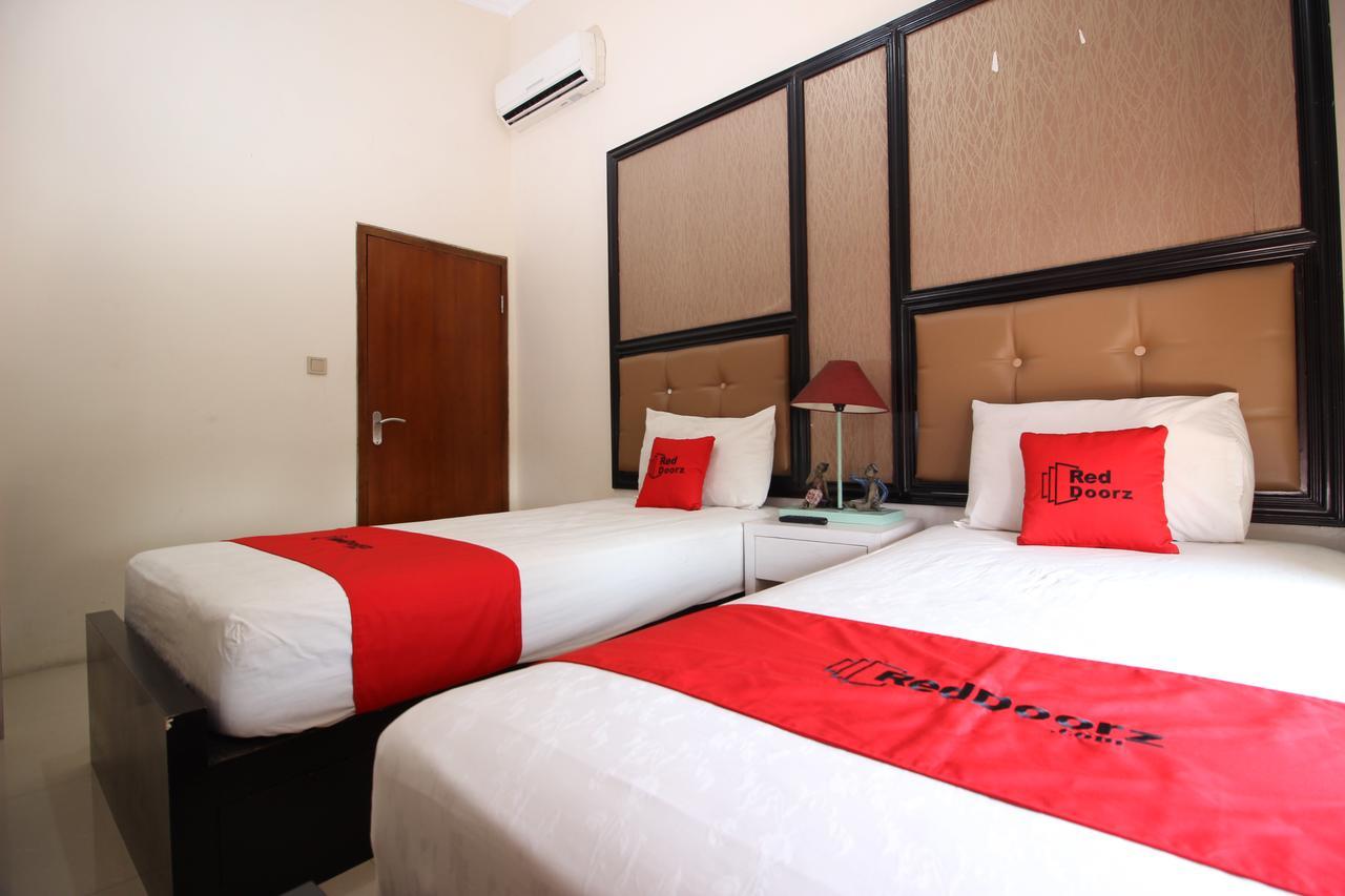 Reddoorz Plus Near Tugu Jogja 2 Yogyakarta Dış mekan fotoğraf