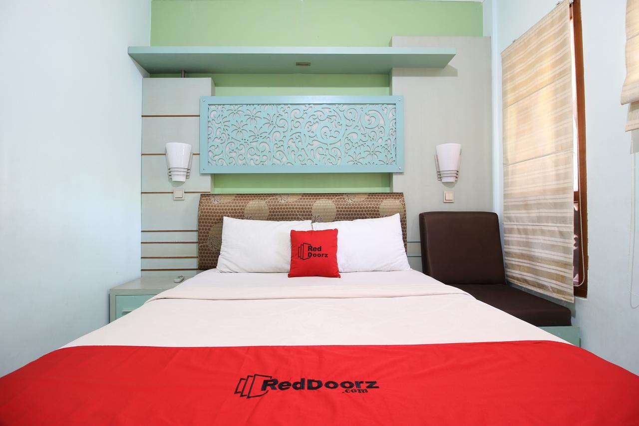 Reddoorz Plus Near Tugu Jogja 2 Yogyakarta Dış mekan fotoğraf