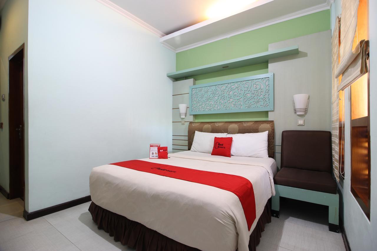 Reddoorz Plus Near Tugu Jogja 2 Yogyakarta Dış mekan fotoğraf