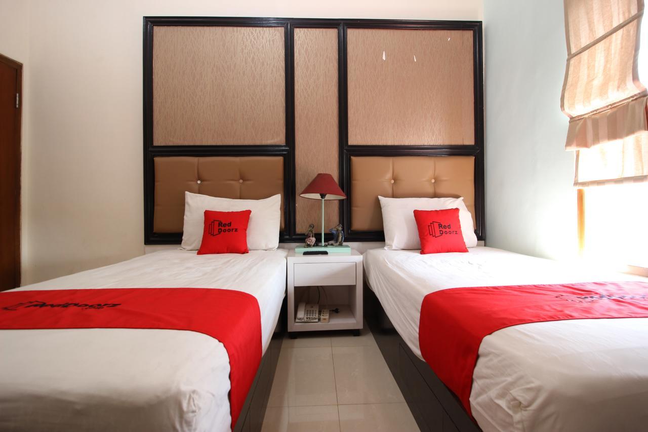 Reddoorz Plus Near Tugu Jogja 2 Yogyakarta Dış mekan fotoğraf