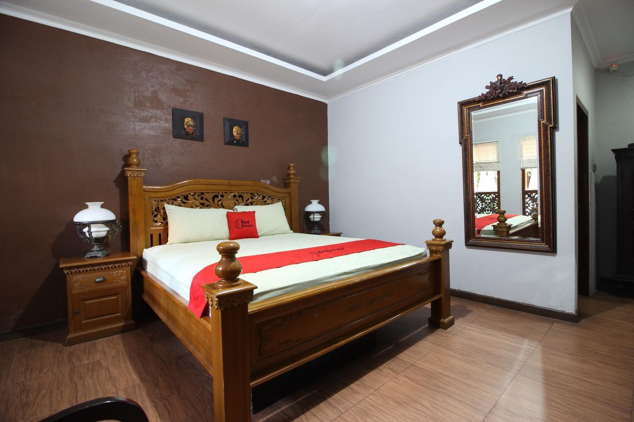 Reddoorz Plus Near Tugu Jogja 2 Yogyakarta Dış mekan fotoğraf