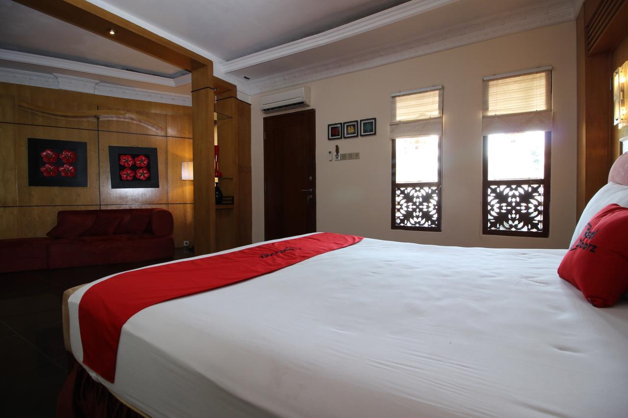 Reddoorz Plus Near Tugu Jogja 2 Yogyakarta Dış mekan fotoğraf