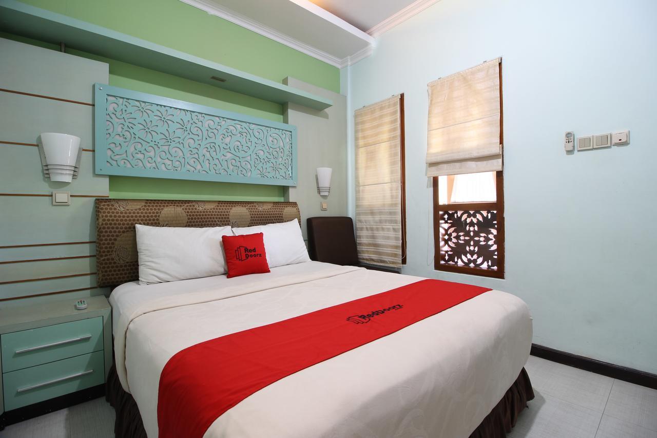 Reddoorz Plus Near Tugu Jogja 2 Yogyakarta Dış mekan fotoğraf